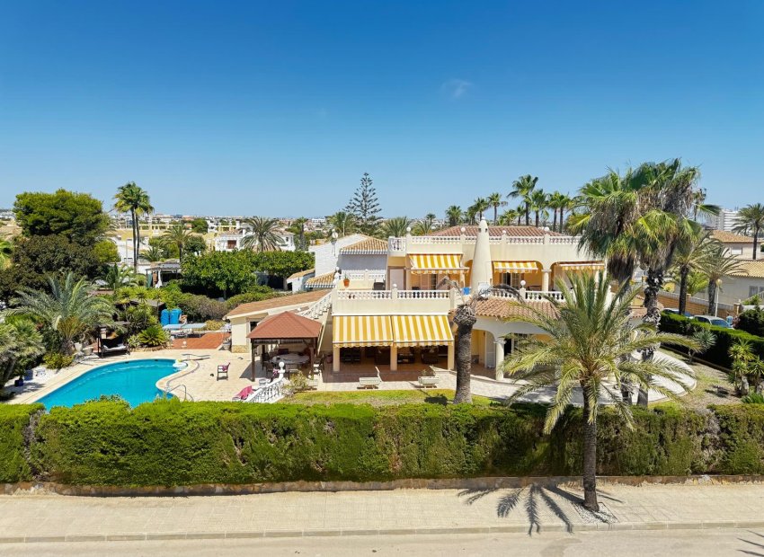 Reventa - Villa - Torrevieia - Punta Prima