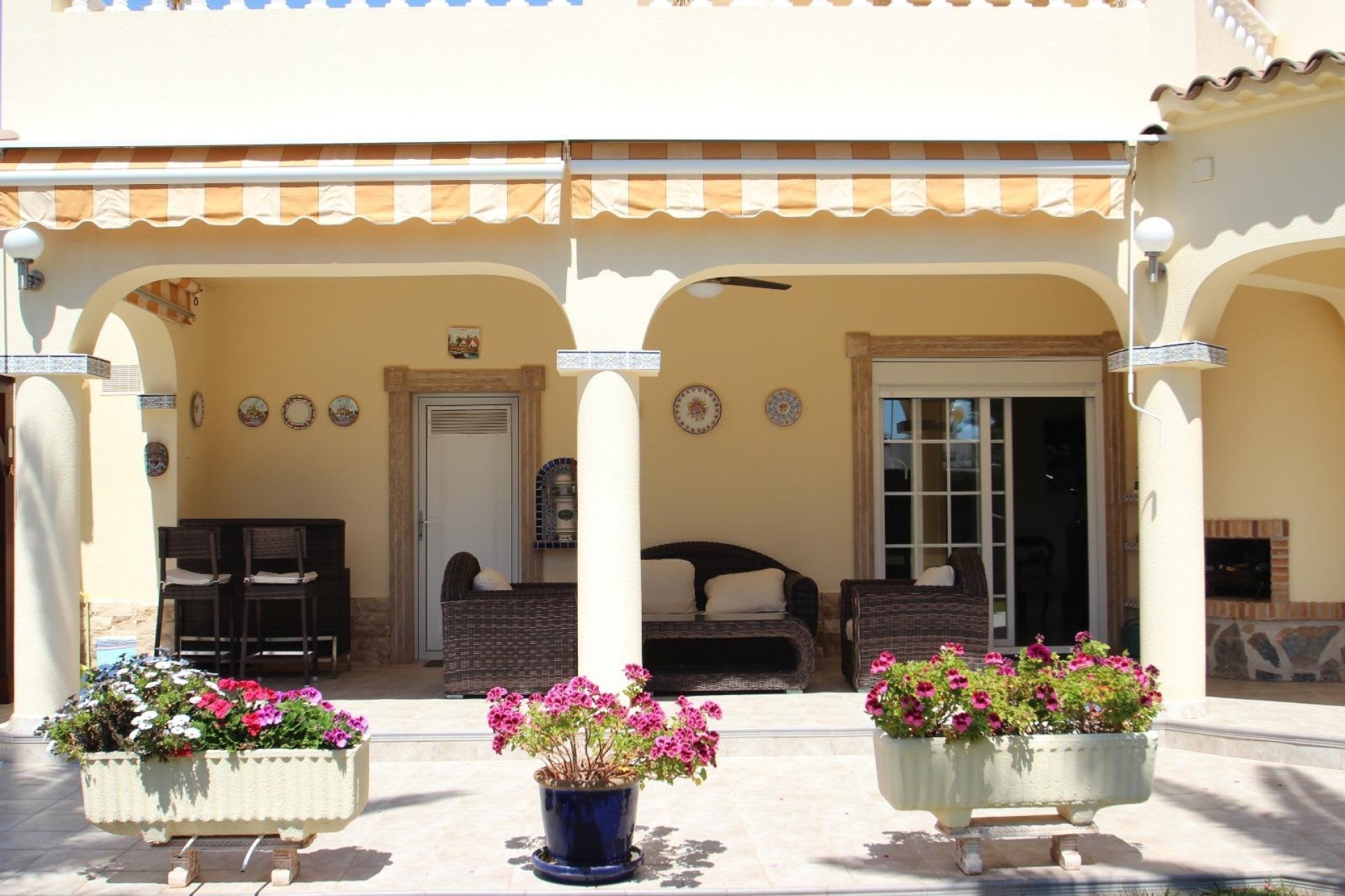 Reventa - Villa - Torrevieia - Punta Prima