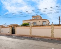 Reventa - Villa - Torrevieia - Torrevieja