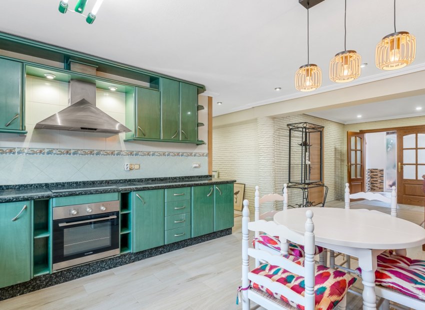 Reventa - Villa - Torrevieia - Torrevieja