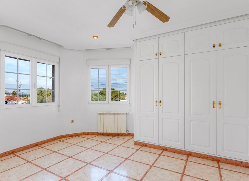 Reventa - Villa - Torrevieia - Torrevieja