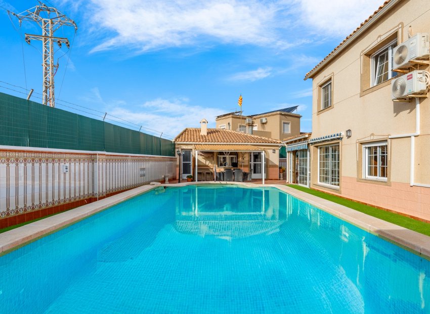 Reventa - Villa - Torrevieia - Torrevieja