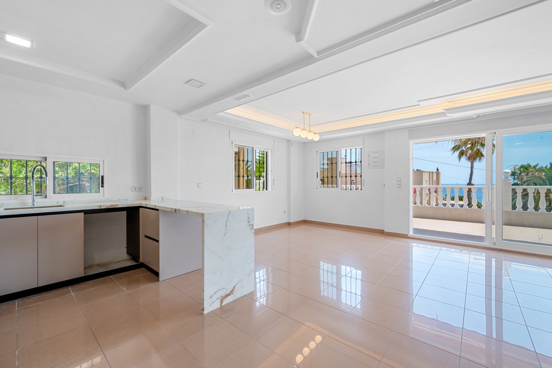 Reventa - Villa - Torrevieia - Torrevieja