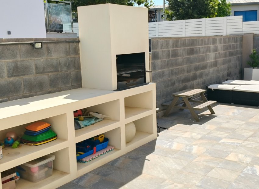 Reventa - Villa - Torrevieia - Torrevieja