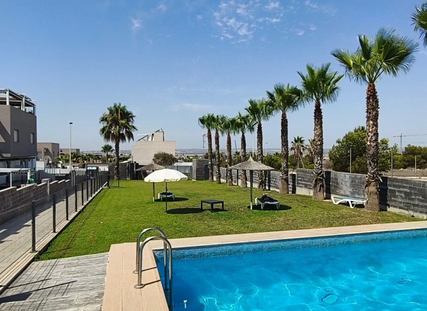 Reventa - Villa - Torrevieia - Torrevieja