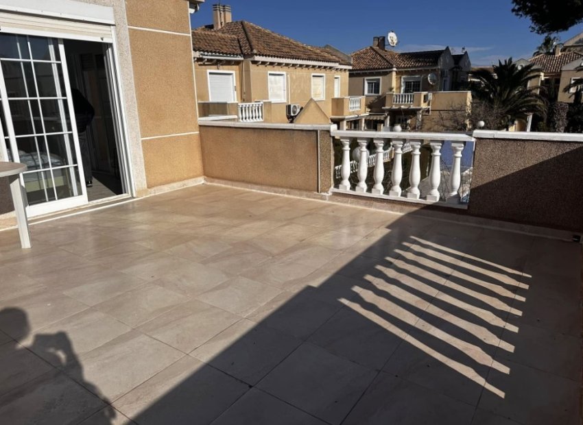 Reventa - Villa - Torrevieia - Torrevieja