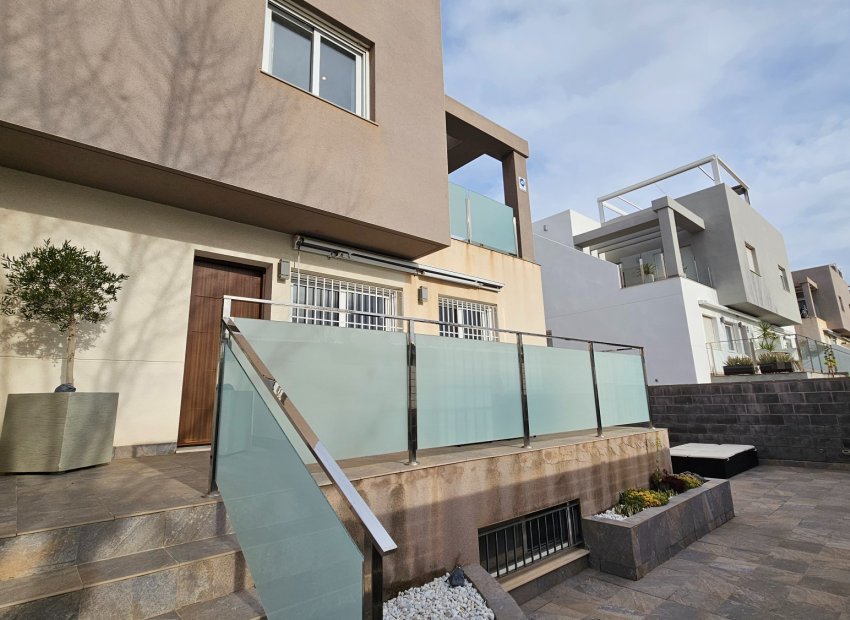 Reventa - Villa - Torrevieia - Torrevieja