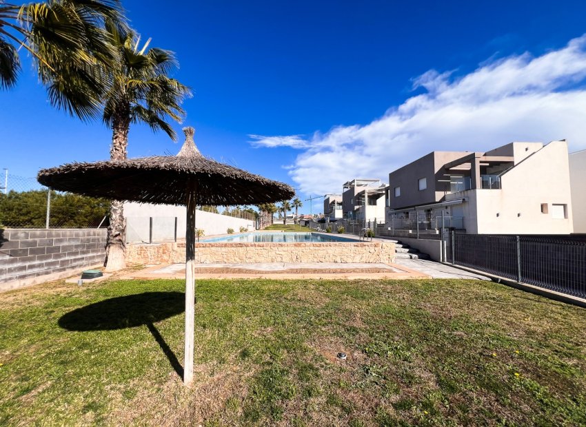 Reventa - Villa - Torrevieia - Torrevieja