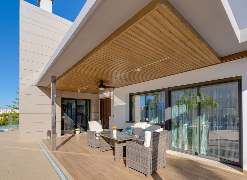 Reventa - Villa - Torrevieia - Torrevieja