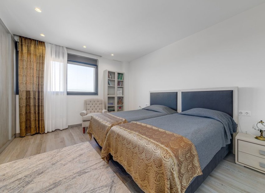 Reventa - Villa - Torrevieia - Torrevieja