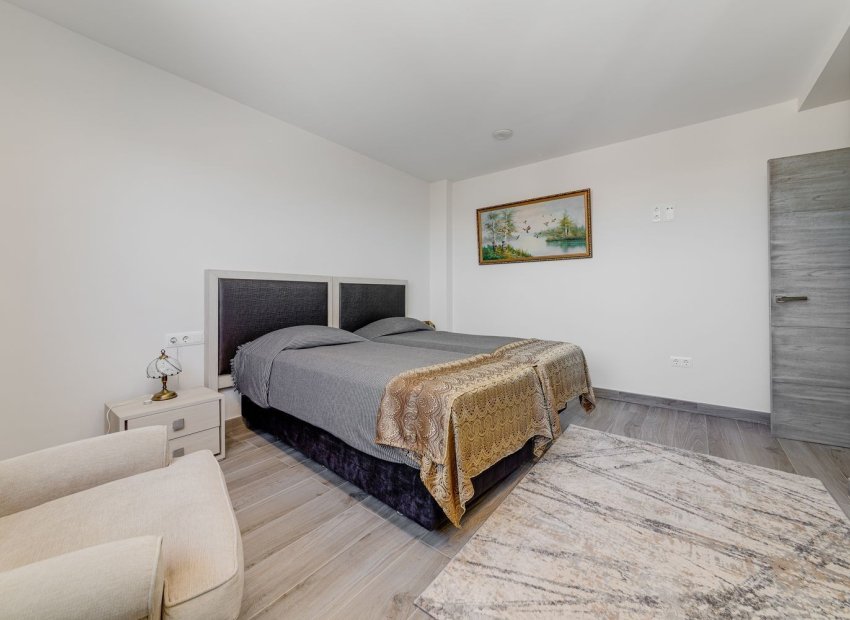 Reventa - Villa - Torrevieia - Torrevieja