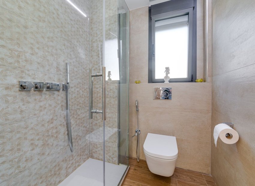 Reventa - Villa - Torrevieia - Torrevieja