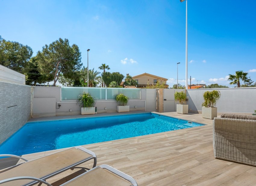 Reventa - Villa - Torrevieia - Torrevieja