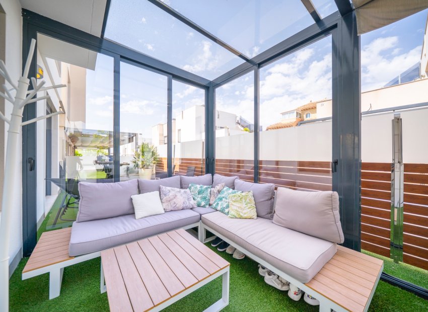 Reventa - Villa - Torrevieia - Torrevieja