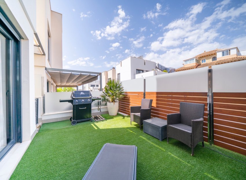 Reventa - Villa - Torrevieia - Torrevieja