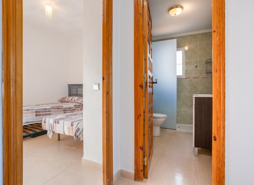 Reventa - Villa - Torrevieia - Urbanización San Luis