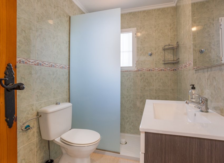 Reventa - Villa - Torrevieia - Urbanización San Luis