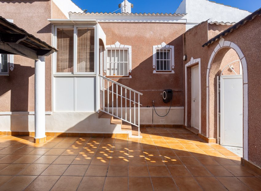 Reventa - Villa - Torrevieia - Urbanización San Luis