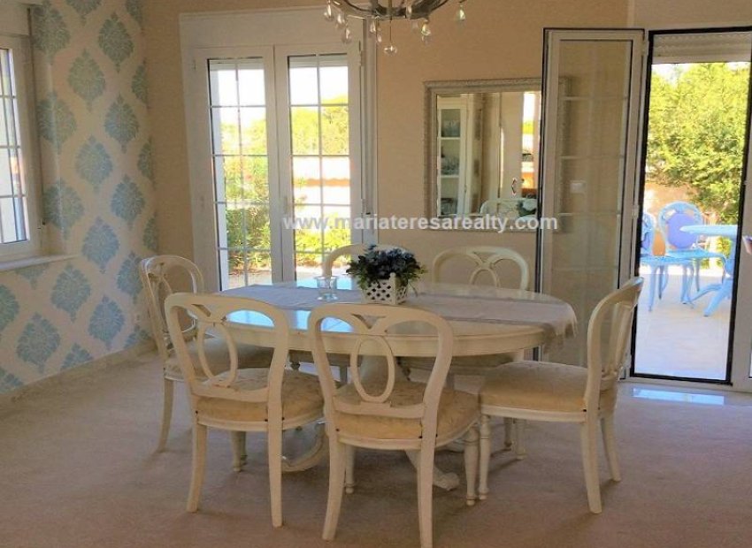 Reventa - Villa - Valle del Sol