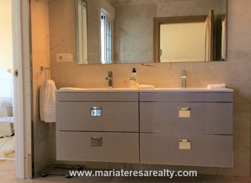 Reventa - Villa - Valle del Sol