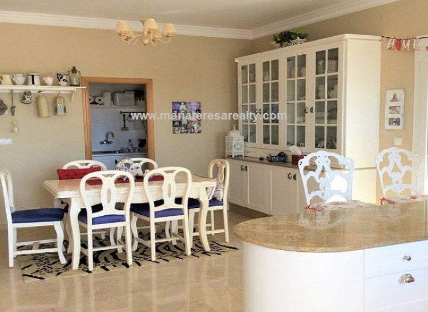 Reventa - Villa - Valle del Sol