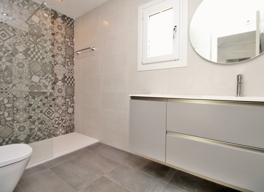 Reventa - Villa - Villamartín - Los Dolses