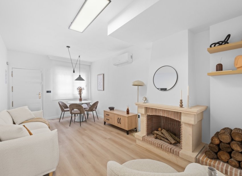 Reventa - Villa - Villamartín - PAU 26
