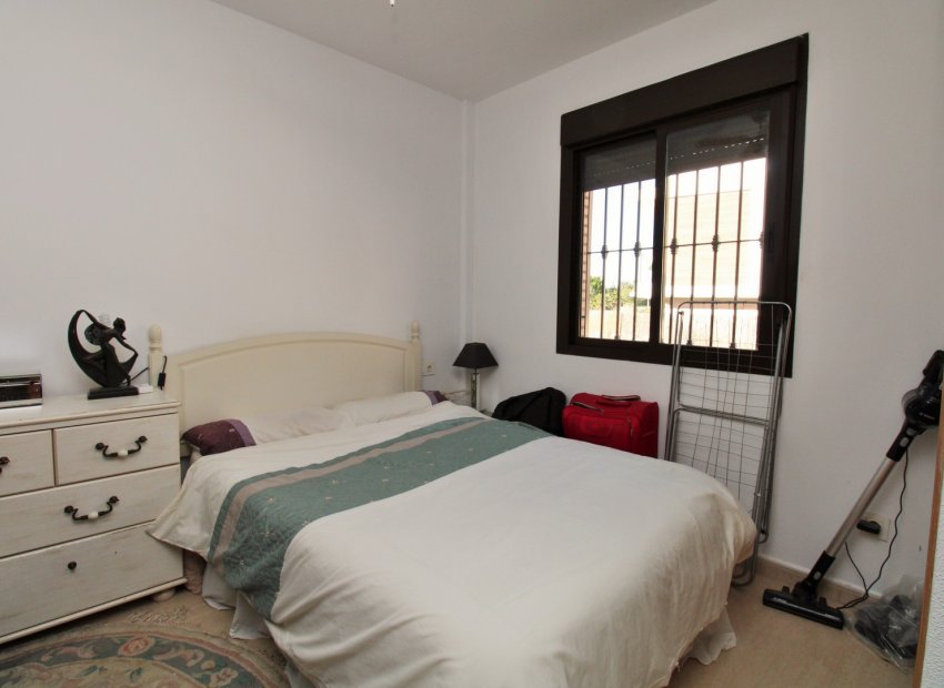Reventa - Villa - Villamartín - PAU 8