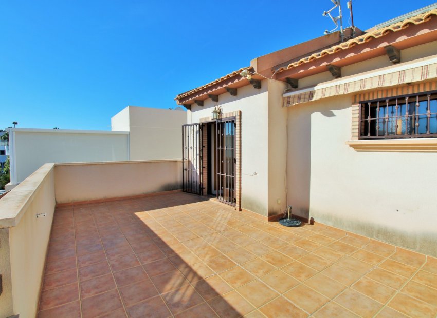Reventa - Villa - Villamartín - PAU 8