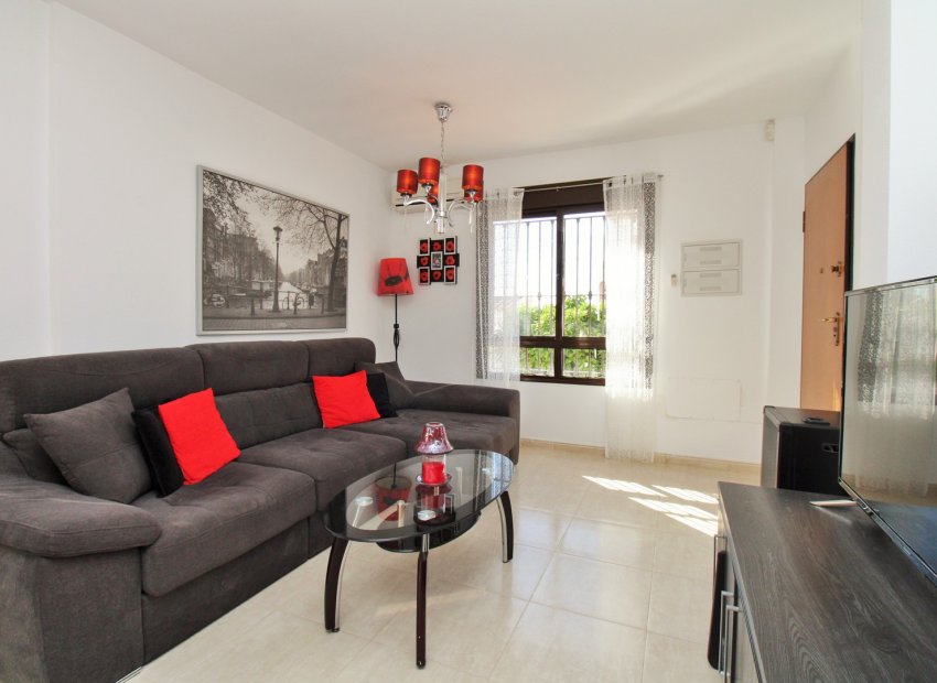 Reventa - Villa - Villamartín - PAU 8