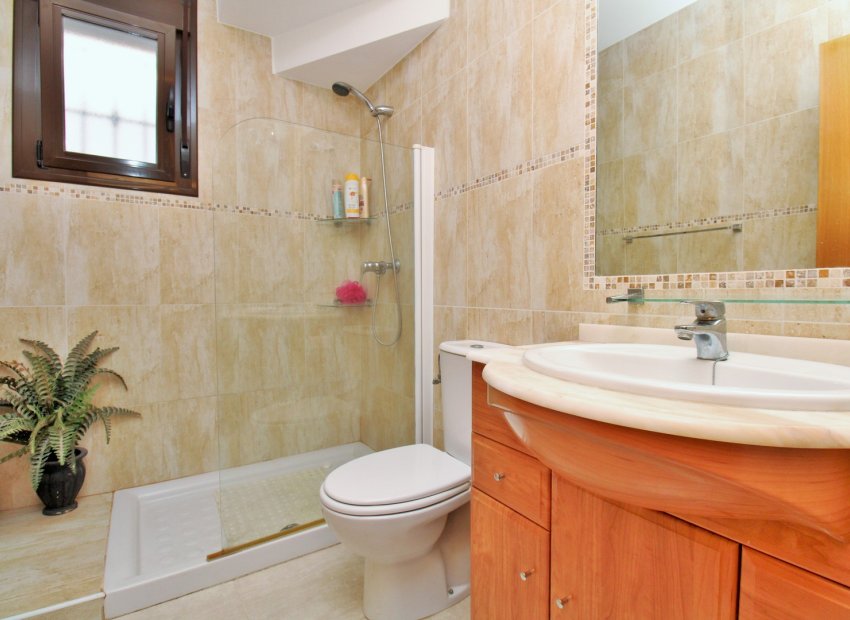 Reventa - Villa - Villamartín - PAU 8