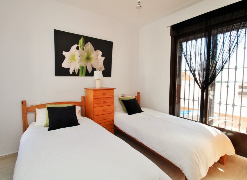 Reventa - Villa - Villamartín - PAU 8