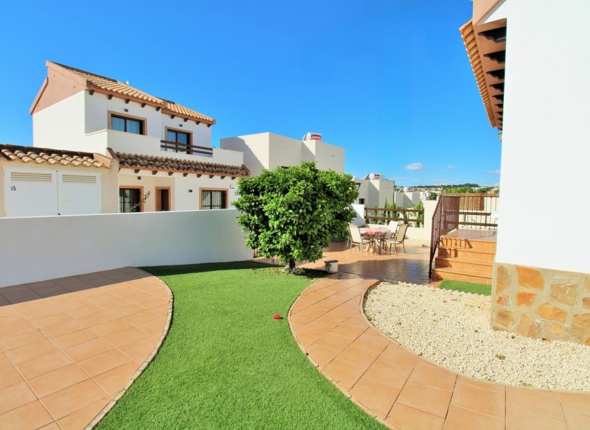 Reventa - Villa - Villamartín - PAU 8