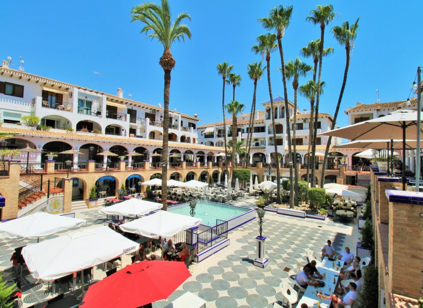 Reventa - Villa - Villamartín - PAU 8