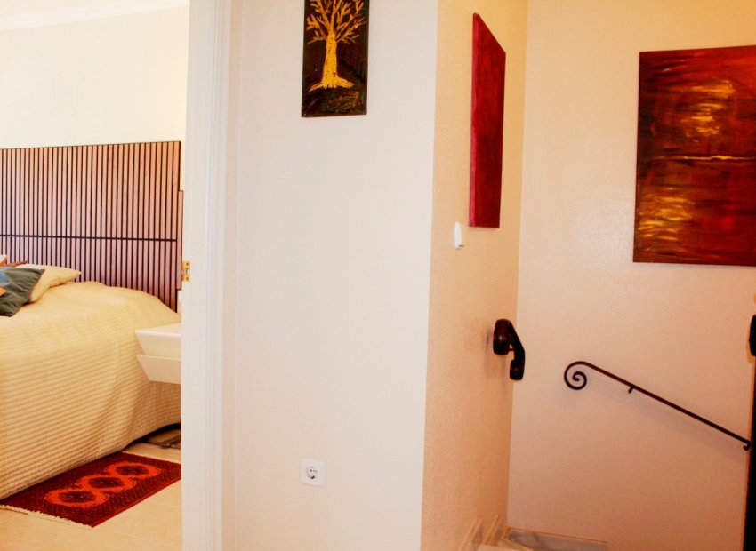 Reventa - Villa - Villamartín - PAU 8