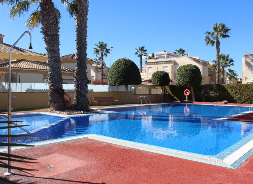 Reventa - Villa - Villamartín - PAU 8