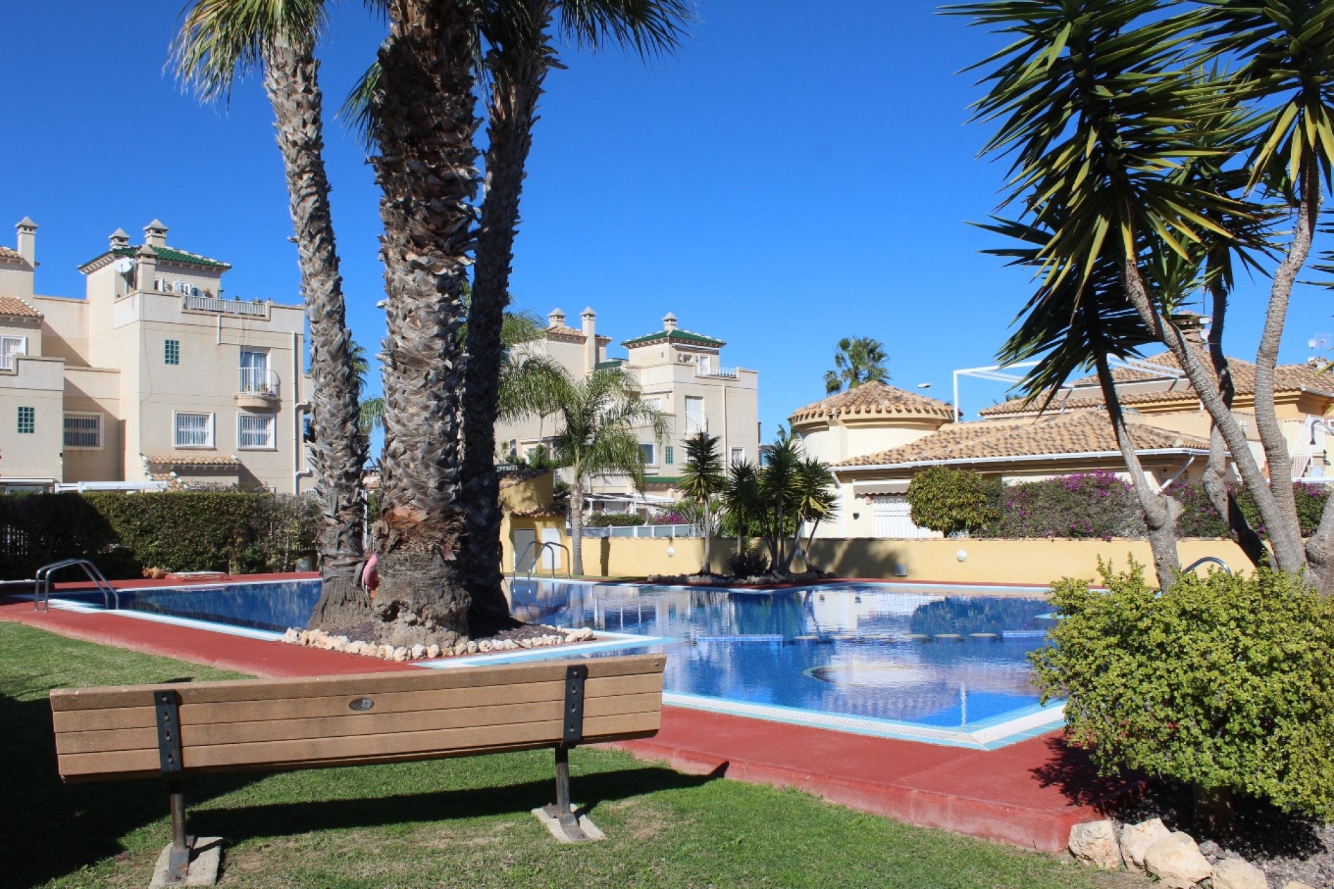 Reventa - Villa - Villamartín - PAU 8