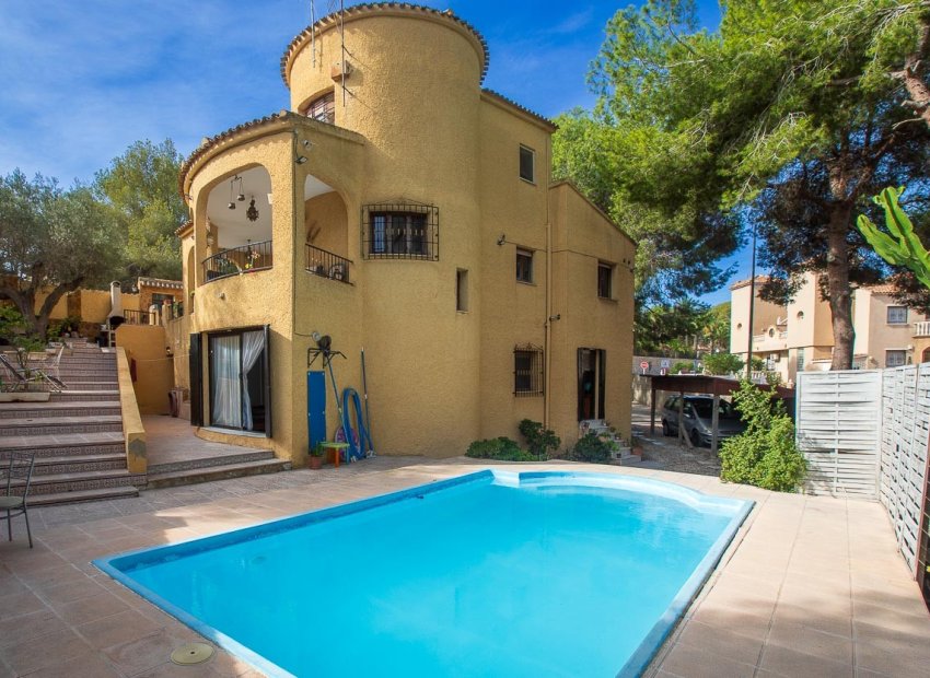 Reventa - Villa - Villamartín - Res. Las Filipinas