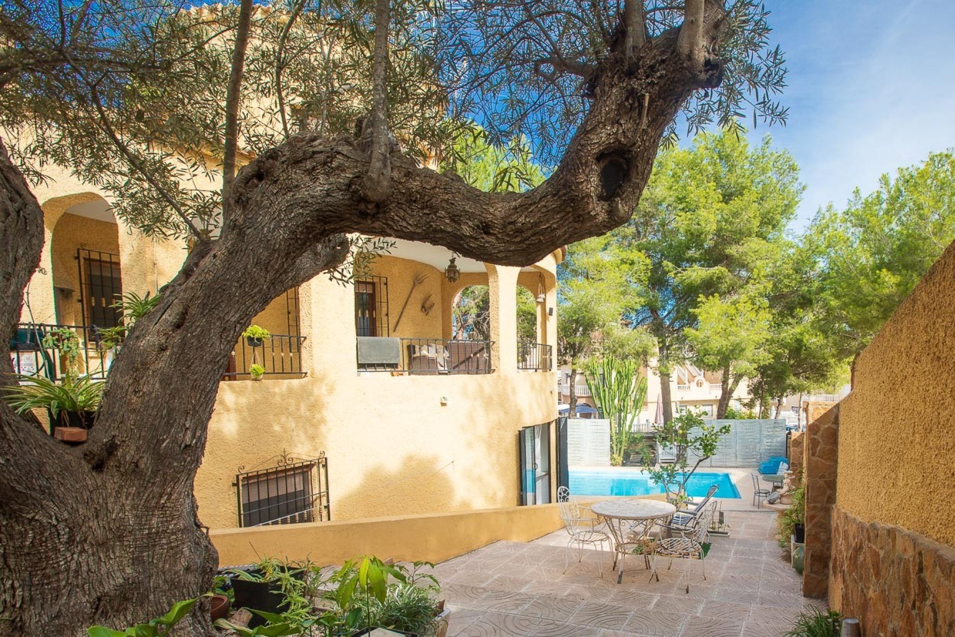 Reventa - Villa - Villamartín - Res. Las Filipinas