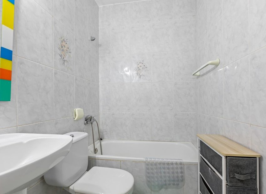 Reventa - Villa - Villamartín - Res. Las Filipinas