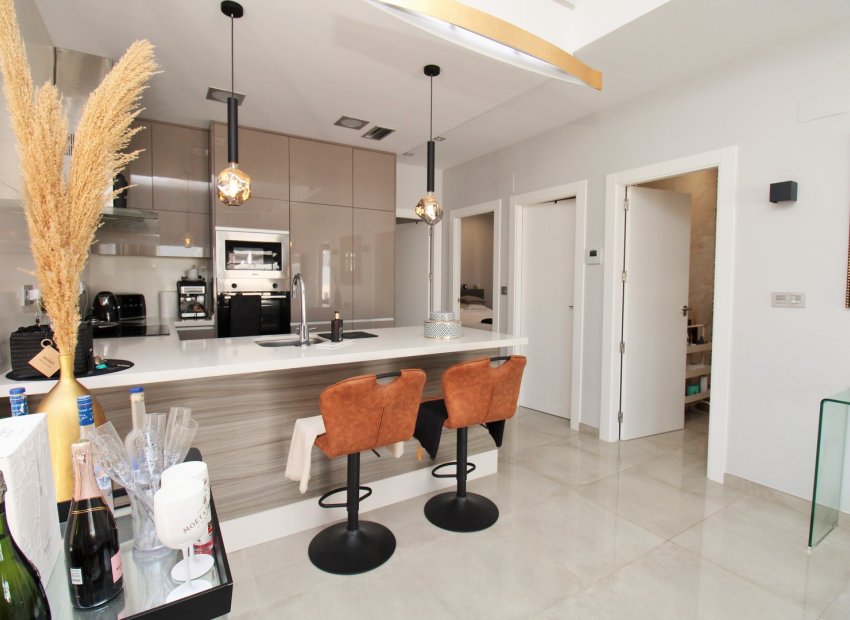 Reventa - Villa - Villamartín