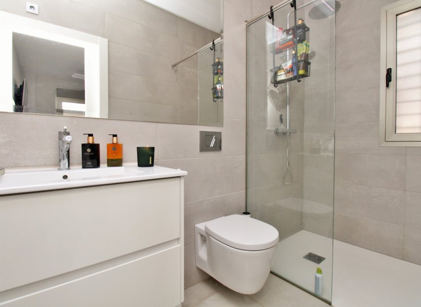 Reventa - Villa - Villamartín