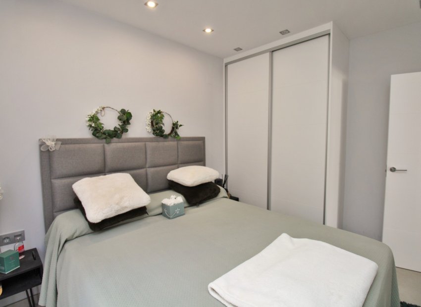 Reventa - Villa - Villamartín