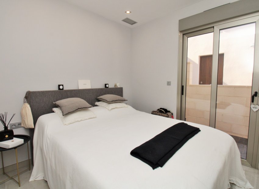 Reventa - Villa - Villamartín