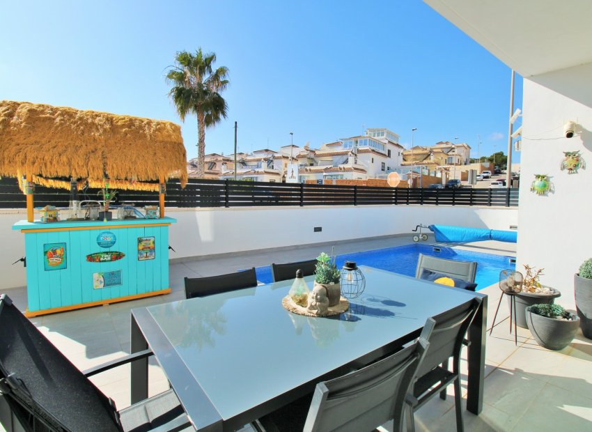 Reventa - Villa - Villamartín