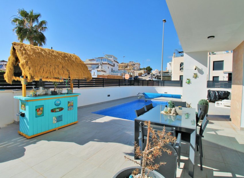 Reventa - Villa - Villamartín