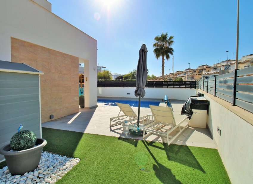 Reventa - Villa - Villamartín