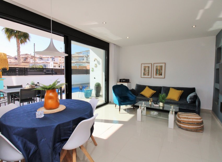 Reventa - Villa - Villamartín