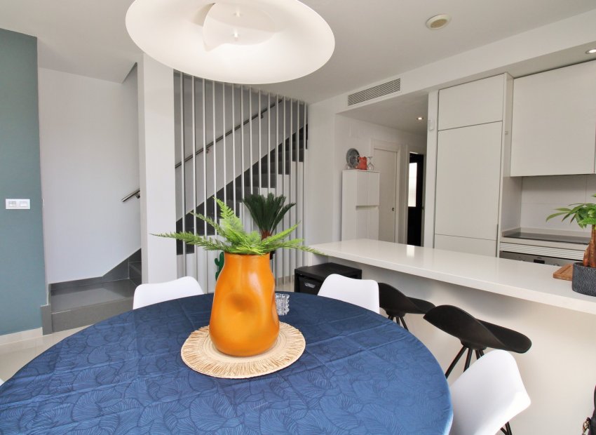 Reventa - Villa - Villamartín