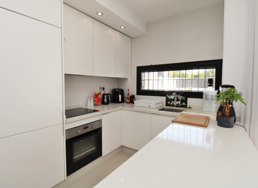 Reventa - Villa - Villamartín